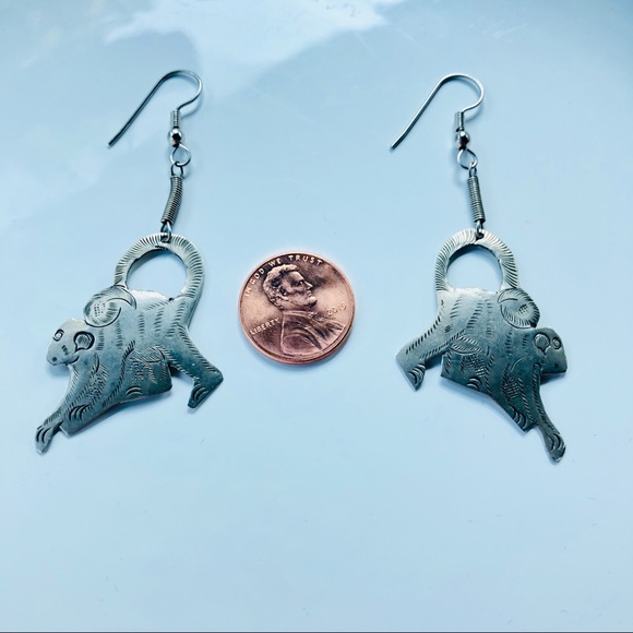 Etched Metal Spider ๐ Monkey ๐ Earrings - Picture 3 of 7